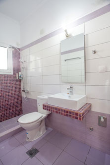 zzoolis bathroom